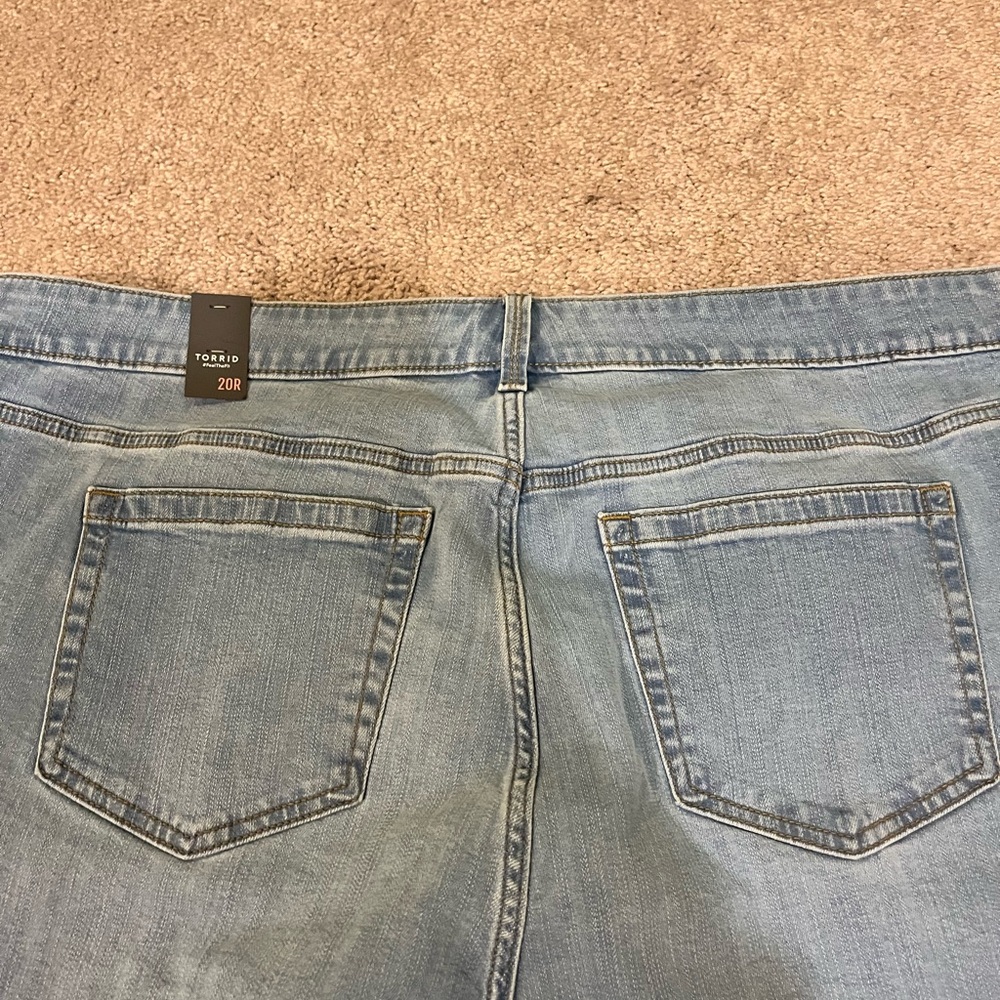 Torrid Perfect Wide Leg Mid Rise Jeans - Picture 14 of 15
